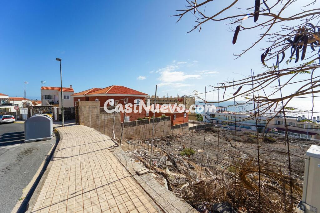 Terreno único en Arguineguín – 695 m2 con gran potencial y vistas increíbles al mar