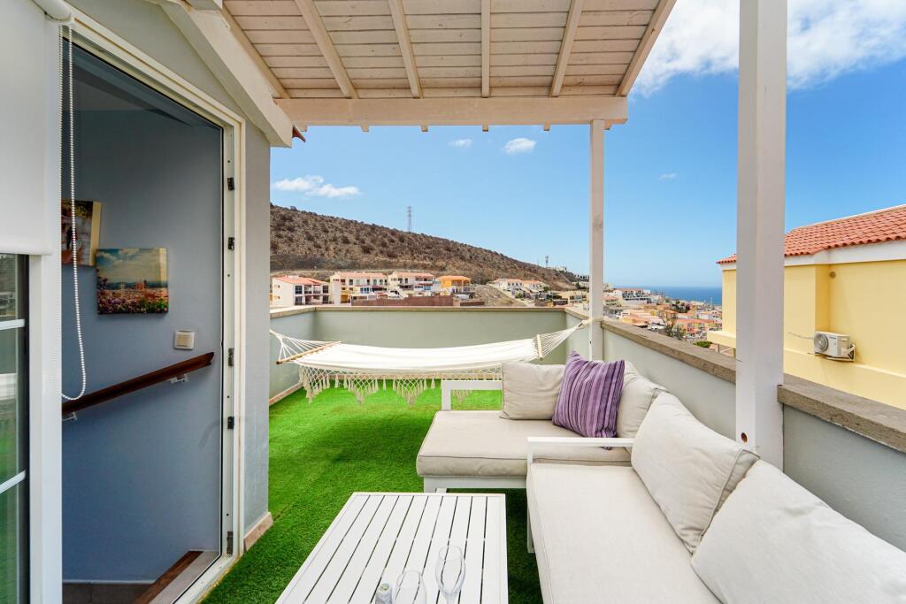 Amplia casa adosada de 6 dormitorios con apartamento indepen - foto 68