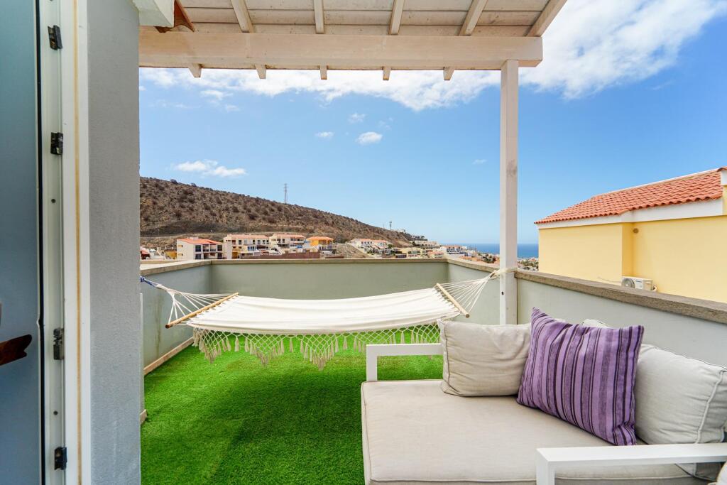 Amplia casa adosada de 6 dormitorios con apartamento indepen - foto 69