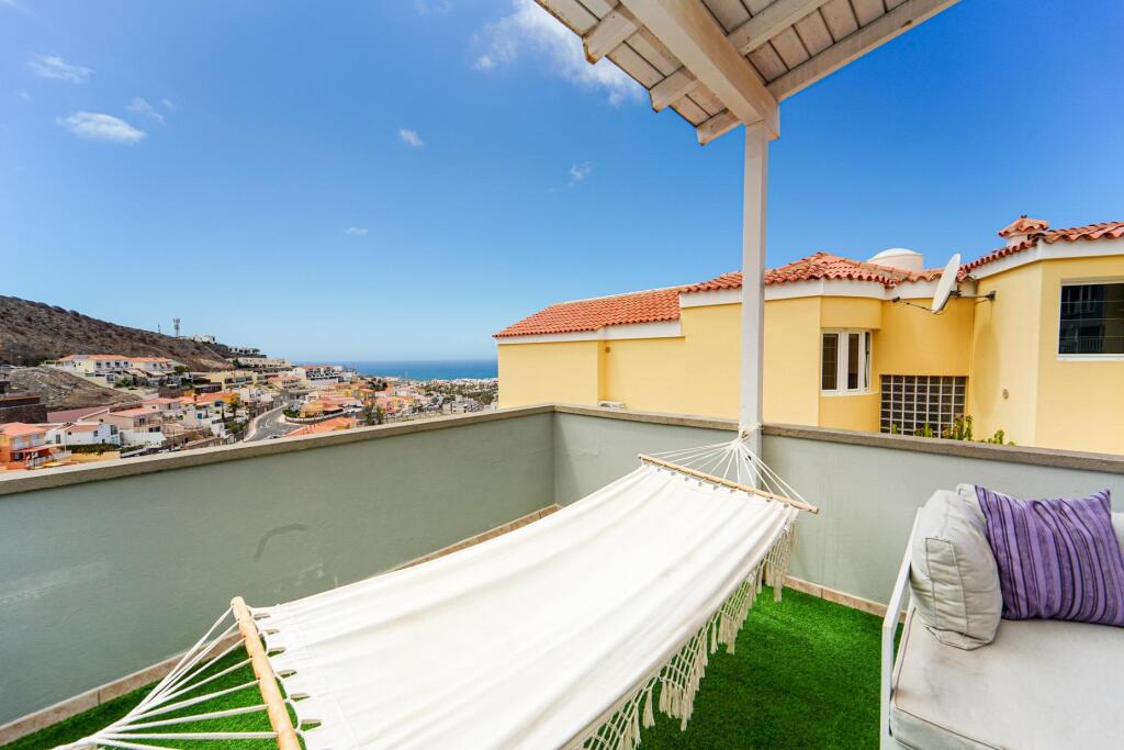 Amplia casa adosada de 6 dormitorios con apartamento indepen - foto 70