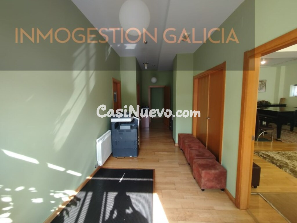 Local comercial en Venta en Santiago De Compostela La Coruña