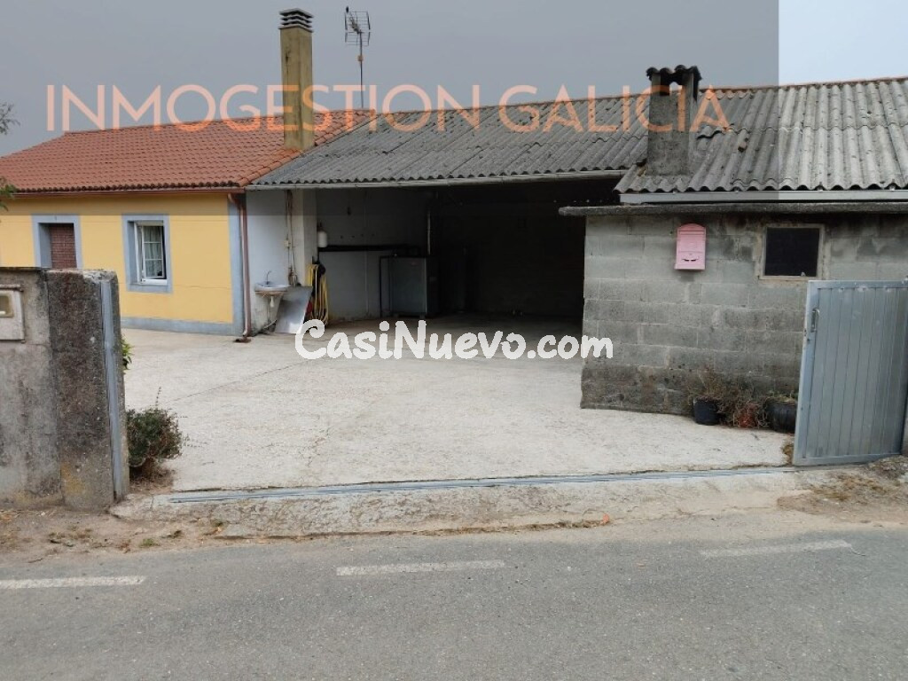 Casa-Chalet en Venta en Ordes La Coruña