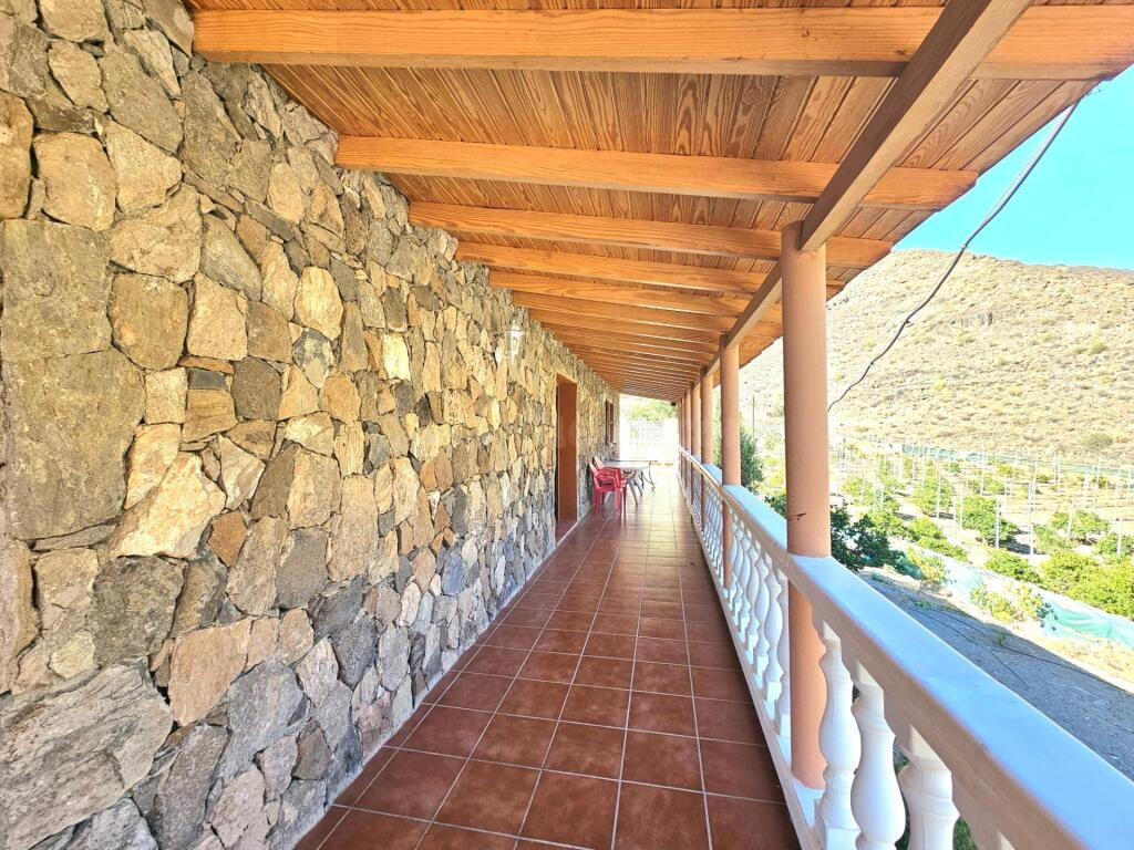 ?Finca con dos viviendas en Tasarte, La Aldea — 200.000 m2 d - foto 3