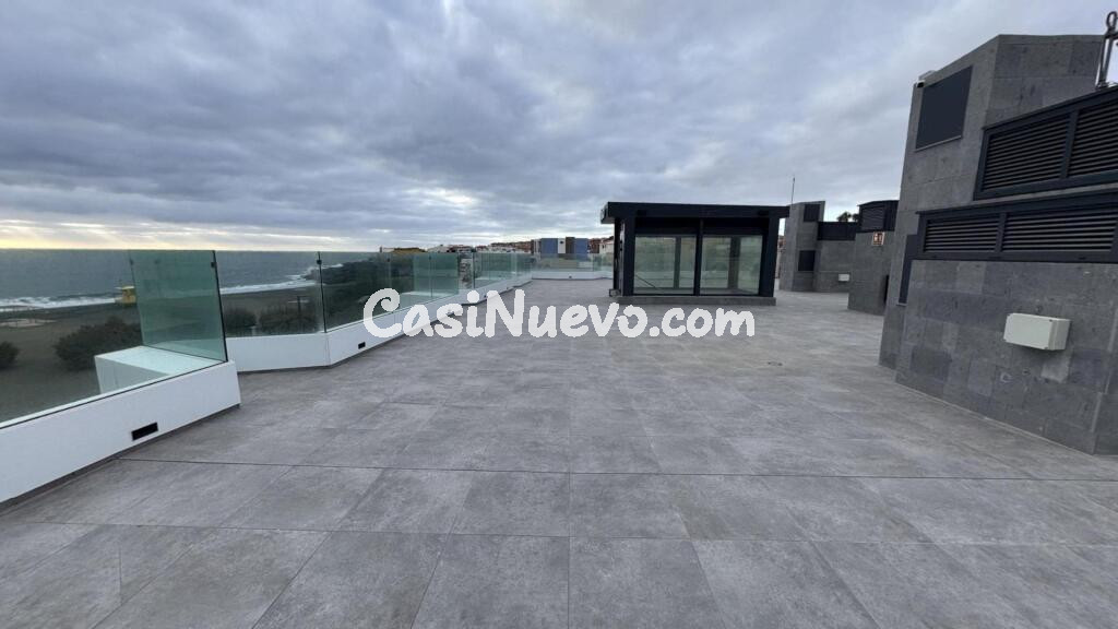 SE ALQUILA LOCAL COMERCIAL EN C.C. EN LA MISMA PLAYA DE LA GARITA, TELDE, ISLAS CANARIAS, ESPAÑA