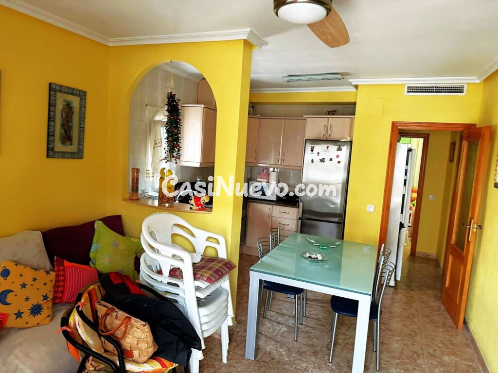 Venta de apartamento en Santa pola, de 70m2 con 2 dormitorios y 1 baño