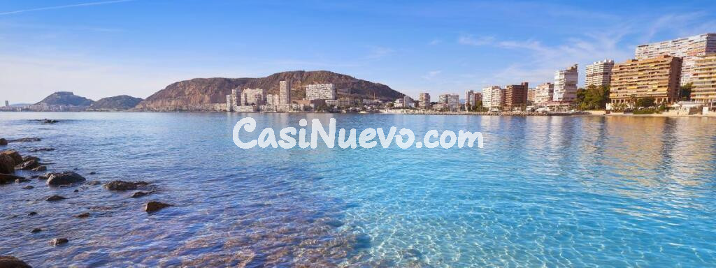 Venta de apartamento en Cabo las huertas, de 122m2 con 4 dormitorios y 2 baños con plaza de garaje