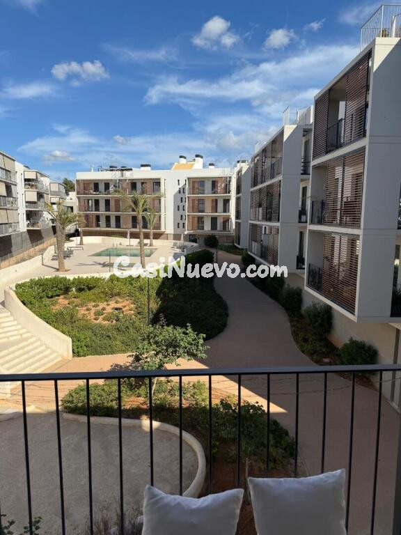 Venta de apartamento en Ibiza, de 92m2 con 3 dormitorios y 2 baños con plaza de garaje y trastero