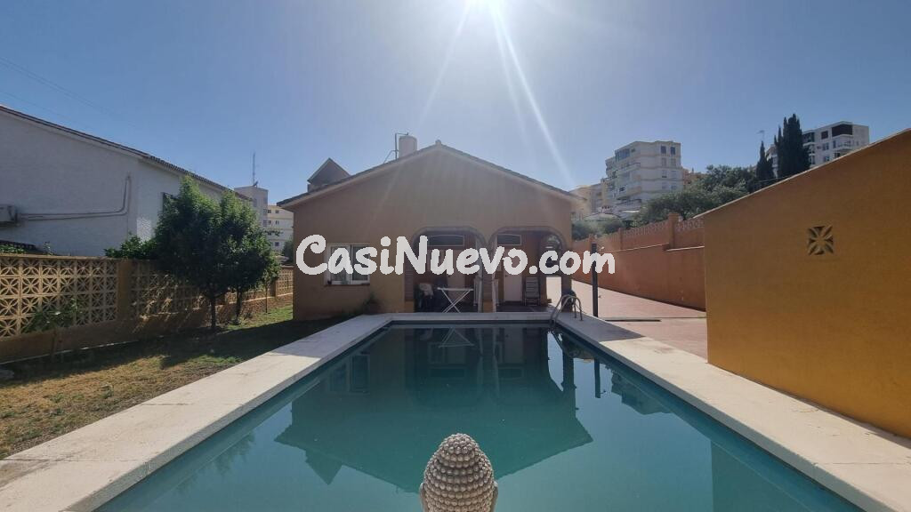 CHALET INDEPENDIENTE, CON PISCINA Y PARCELA DE MÁS DE 600 METROS