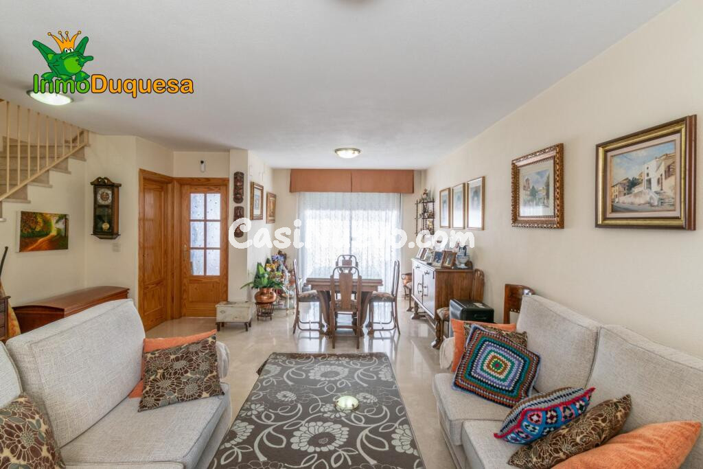 Casa adosada en la entrada de Ogijares (Junto al PTS)