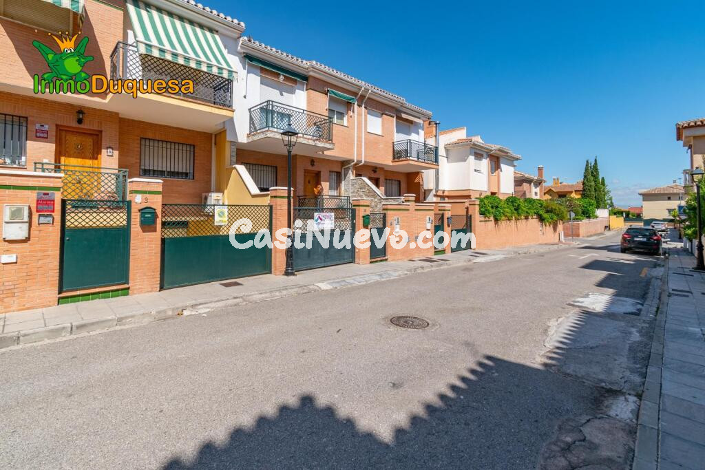 Casa adosada en la entrada de Ogijares (Junto al PTS)