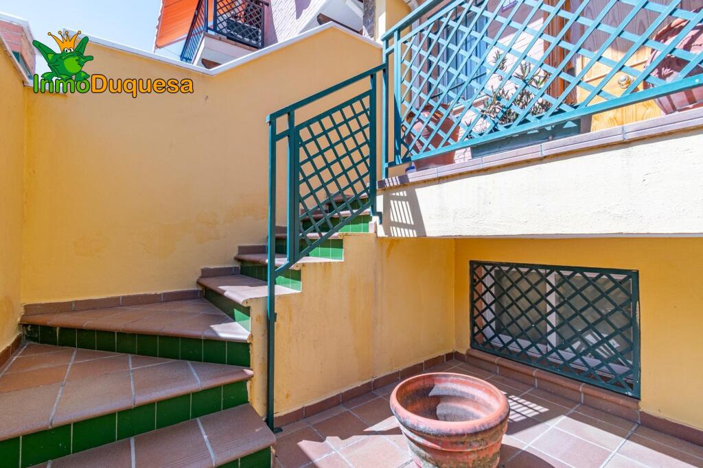 Casa adosada en la entrada de Ogijares (Junto al PTS) - foto 7