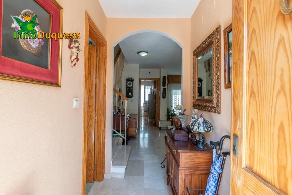 Casa adosada en la entrada de Ogijares (Junto al PTS) - foto 11