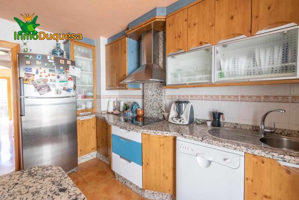 Casa adosada en la entrada de Ogijares (Junto al PTS) - foto 16