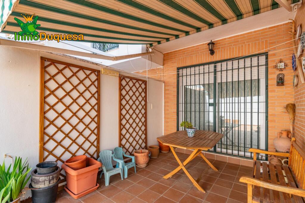 Casa adosada en la entrada de Ogijares (Junto al PTS) - foto 20