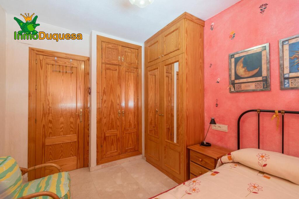 Casa adosada en la entrada de Ogijares (Junto al PTS) - foto 23