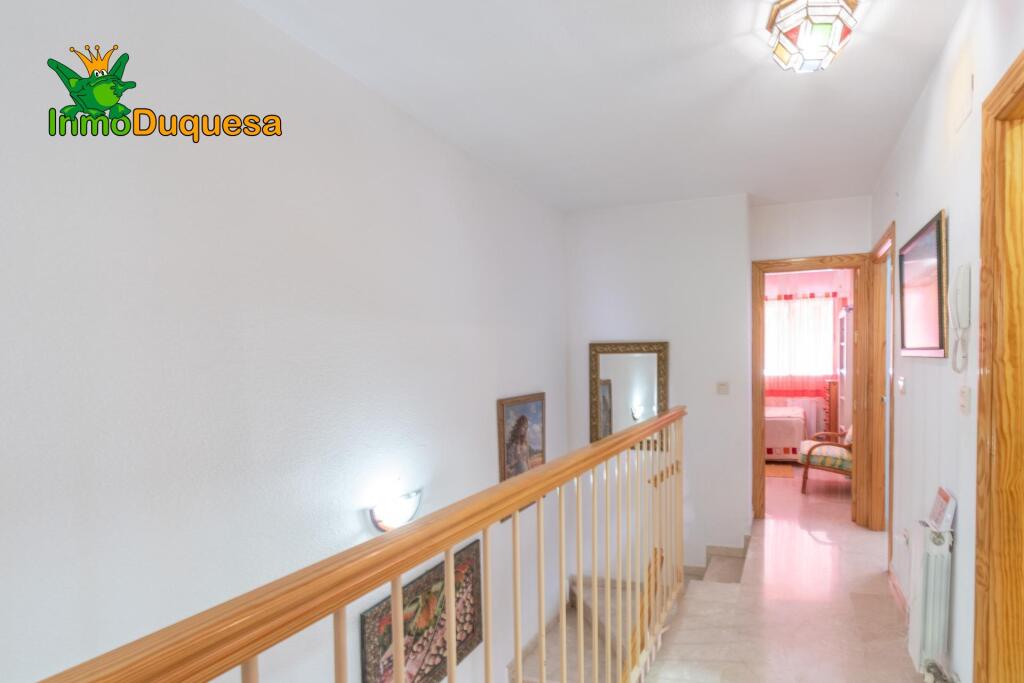 Casa adosada en la entrada de Ogijares (Junto al PTS) - foto 30