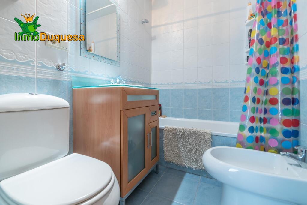 Casa adosada en la entrada de Ogijares (Junto al PTS) - foto 36