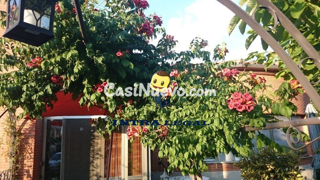 FANTÁSTICO CHALET EN VILLAMAYOR.