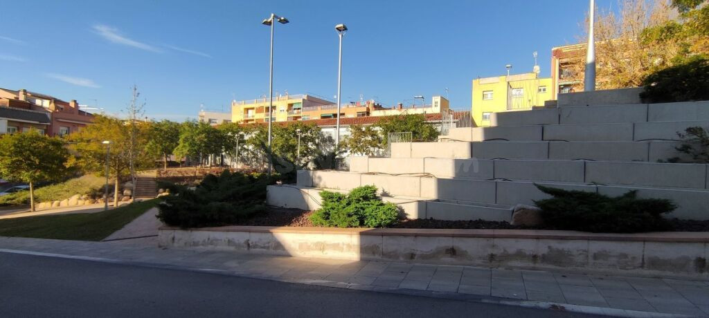 ATRACTIVO LOCAL COMERCIAL!!! - foto 4
