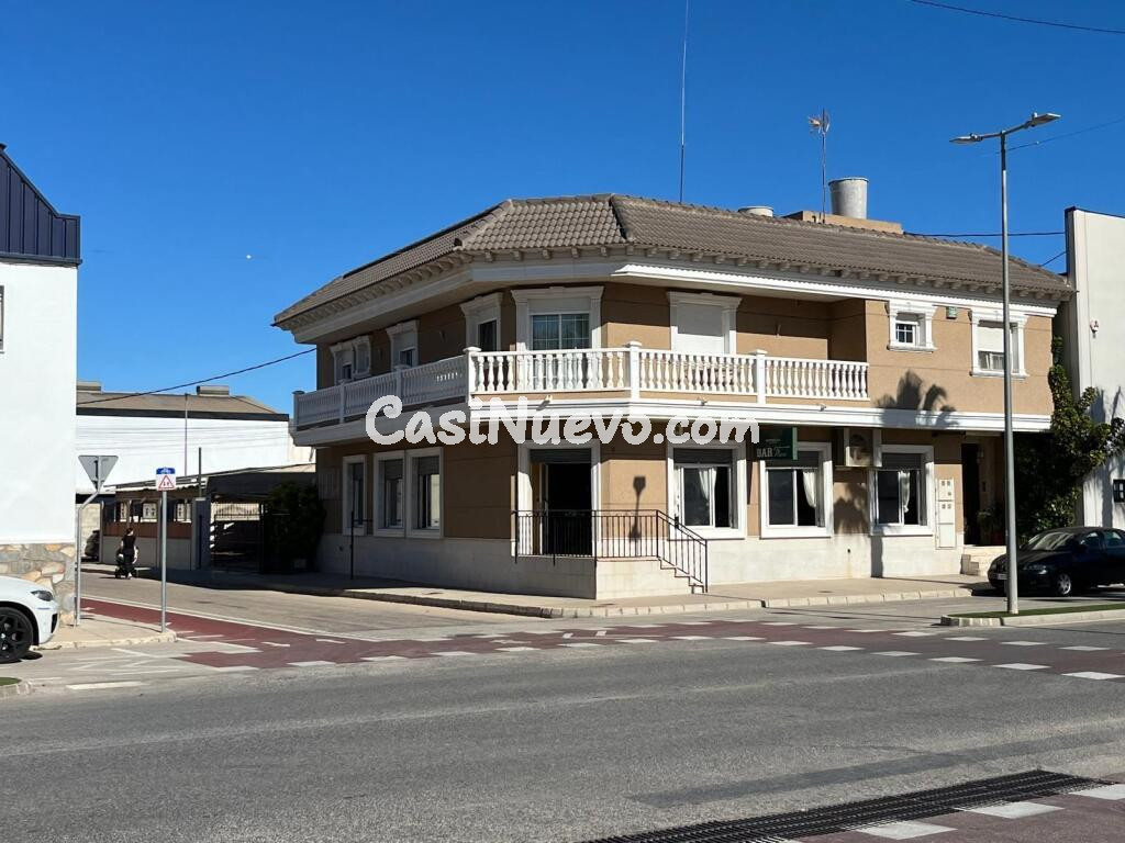 Casa y restaurante en venta en Benejuzar