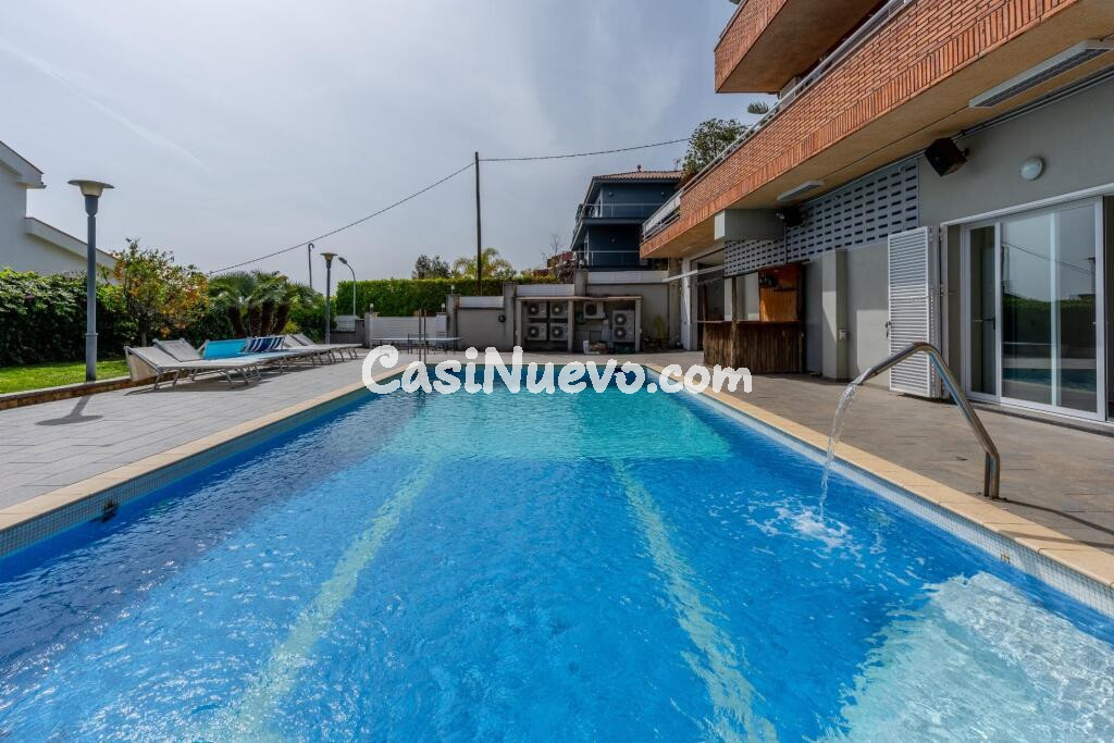 Casa o chalet independiente en venta en calle de les Alzines
