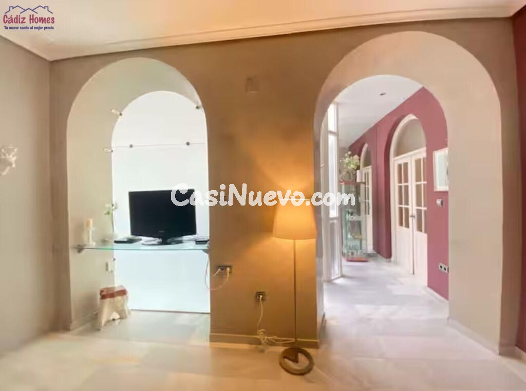 PRECIOSA VIVIENDA CON ASCENSOR .-ZONA AYUNTAMIENTO