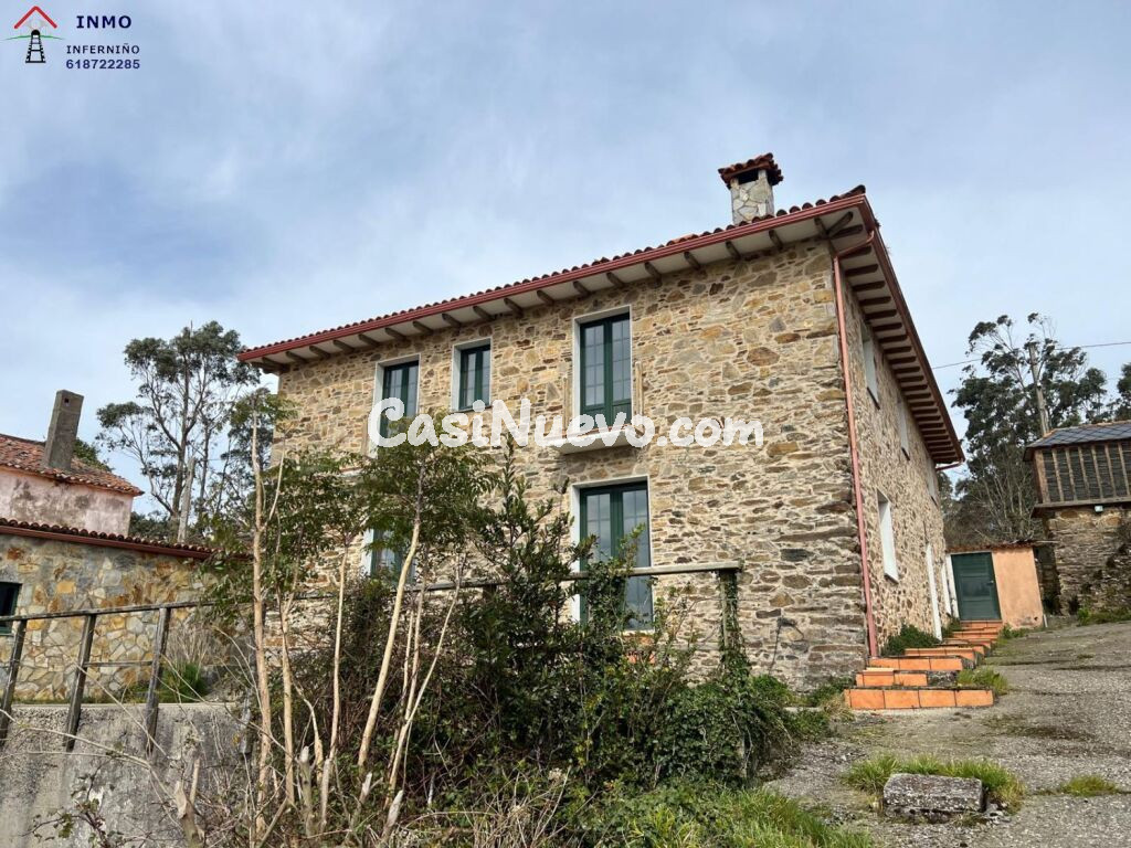 Casa-Chalet en Venta en Cedeira La Coruña Ref: 438093