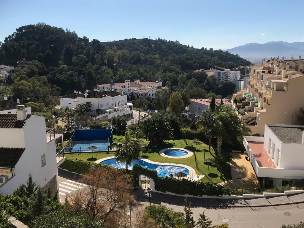 Adosada en Venta en Málaga Málaga EL LIMONAR
