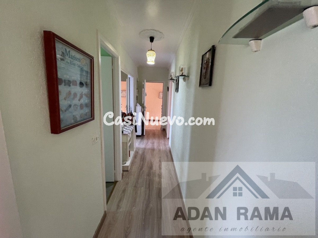 Venta de piso en Sanxenxo, de 81m2 con 3 dormitorios y 1 baño con plaza de garaje