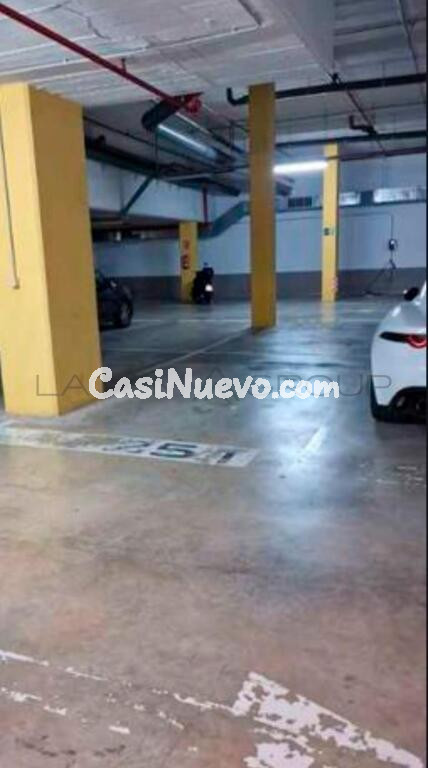 PARKING AMPLIO EN PARC EMPRESARIAL