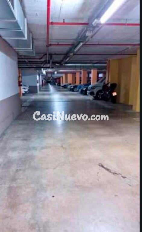 PARKING AMPLIO EN PARC EMPRESARIAL