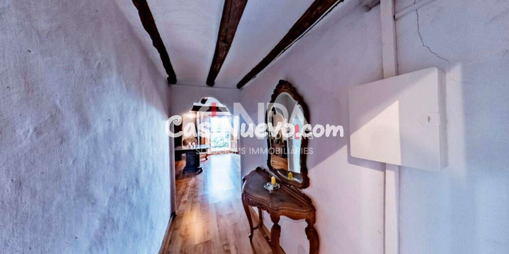 IMPRESIONANTE MASIA DE PATRIMONIO CULTURAL EN EL CENTRO DE ESTAVILL CON HUERTO ( VALL FOSCA)