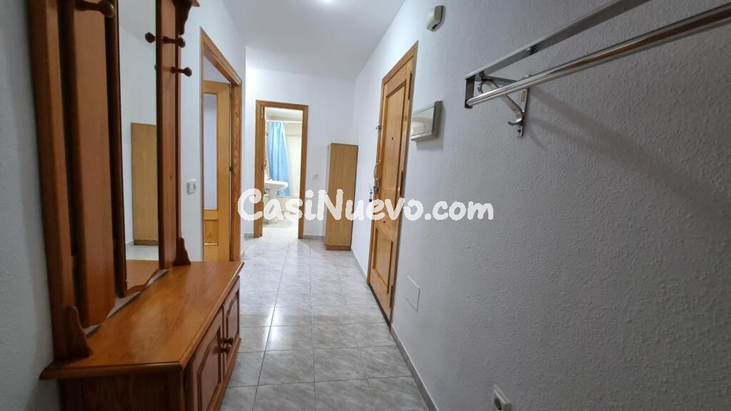 ¡Tu oasis en el corazón de Roquetas de Mar te espera!