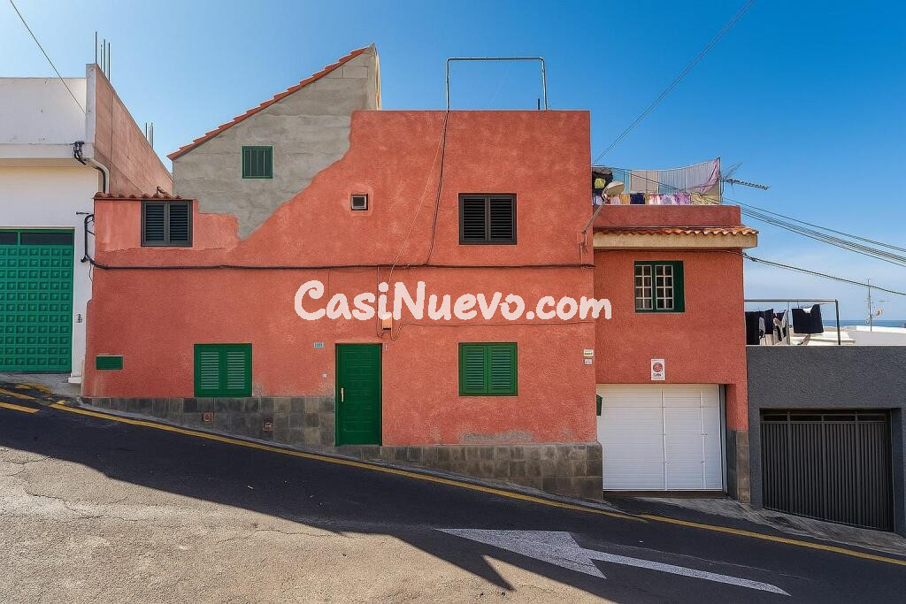 Se vende inmueble distribuido en 5 apartamentos