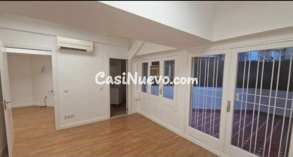 Oficina en venta en Ronda General Mitre.