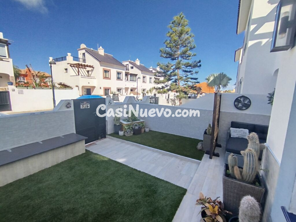 Adosada en Venta en Corralejo Las Palmas
