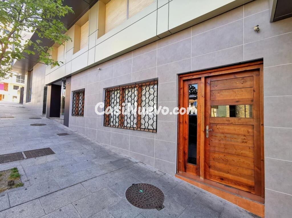 OPORTUNIDAD · LOCAL DE HOSTELERÍA LUMINOSO Y CON SALIDA DE HUMOS EN VIGO