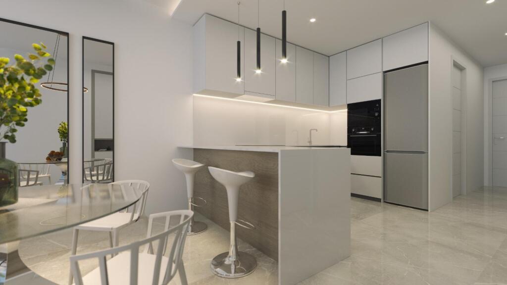 Apartamentos de Obra Nueva a 150 m del Mar en el Centro de Torrevieja - foto 4