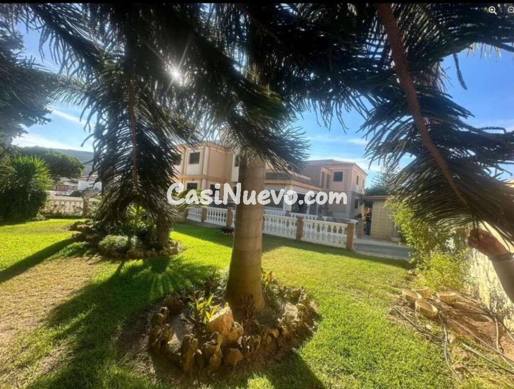 Casa-Chalet en Venta en Linea De La Concepcion, La Cádiz
