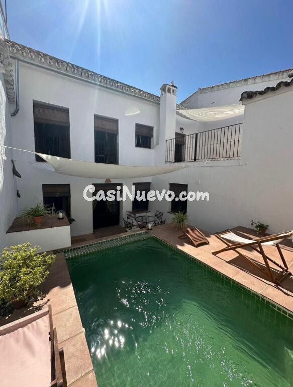 Preciosa casa en Cazalla de La Sierra con espectacular terraza y piscina privada!!!