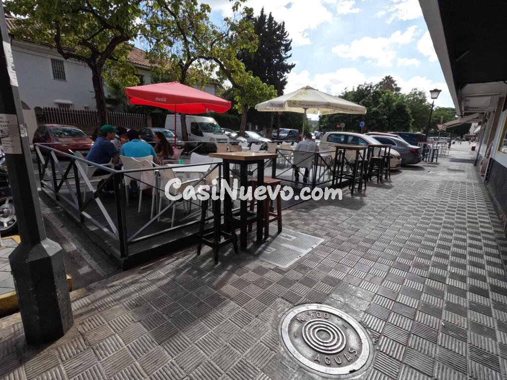 TRASPASO DE BAR CON BUENA RENTABILIDAD, ZONA REINA MERCEDES