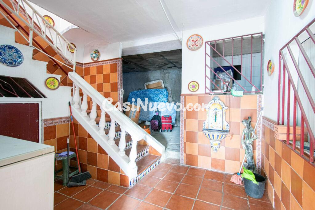 Gran casa de pueblo en el corazón de Tomares!!!!