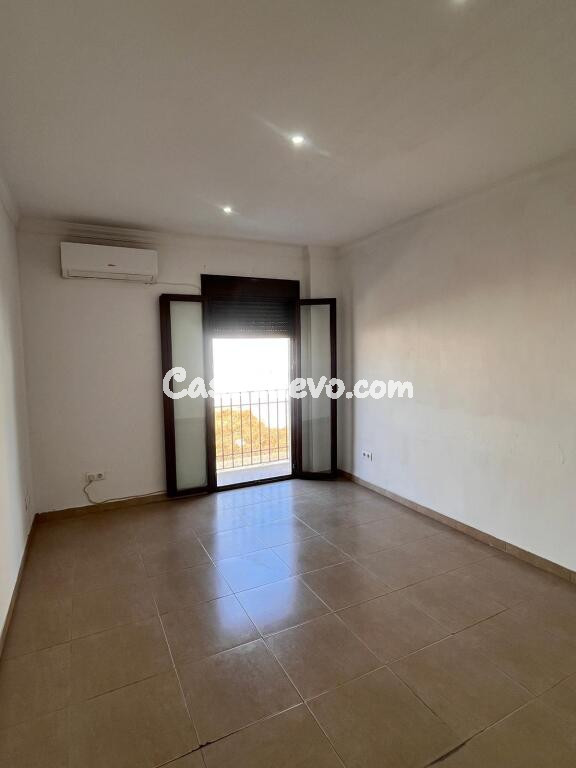 Estupendo piso en Écija, junto Iglesia de Santa Ana!!!