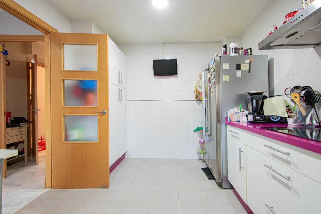 Gran casa adosada en Montequinto, con sótano, buhardilla y e - foto 7