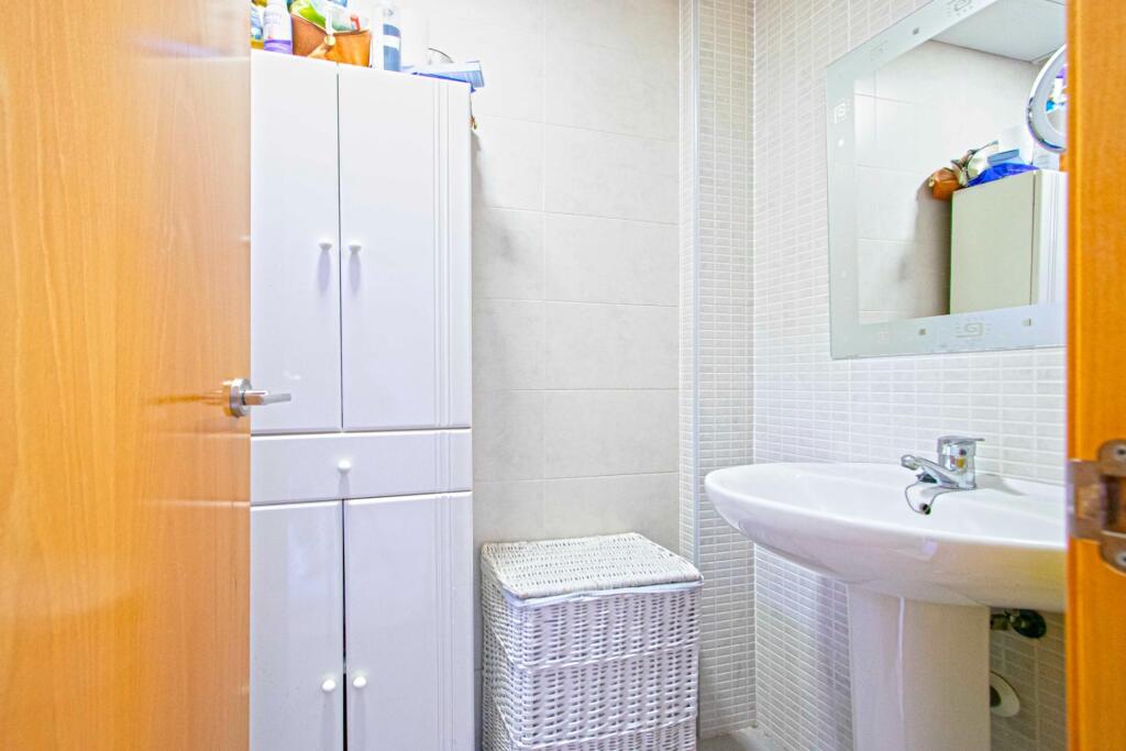 Gran casa adosada en Montequinto, con sótano, buhardilla y e - foto 9