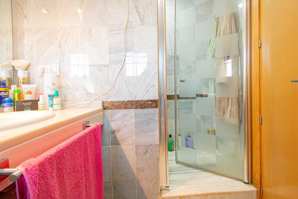 Gran casa adosada en Montequinto, con sótano, buhardilla y e - foto 20