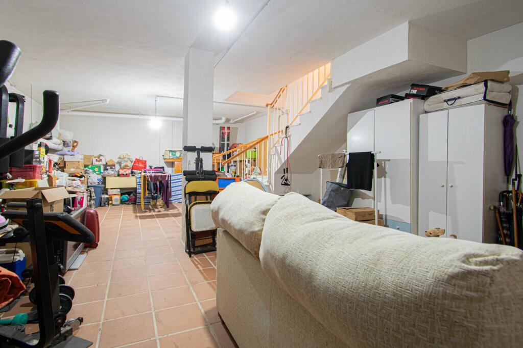 Gran casa adosada en Montequinto, con sótano, buhardilla y e - foto 33