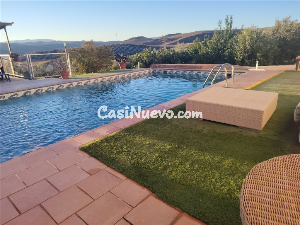Casa de campo-Masía en Venta en Villalones, Los Málaga