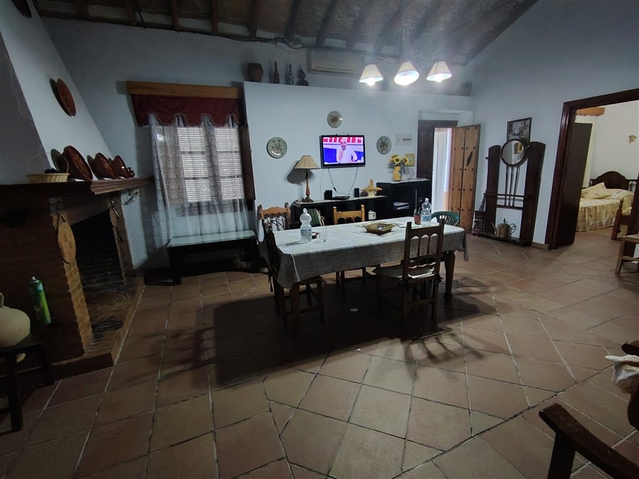 Casa de campo-Masía en Venta en Puerto Serrano Cádiz - foto 5
