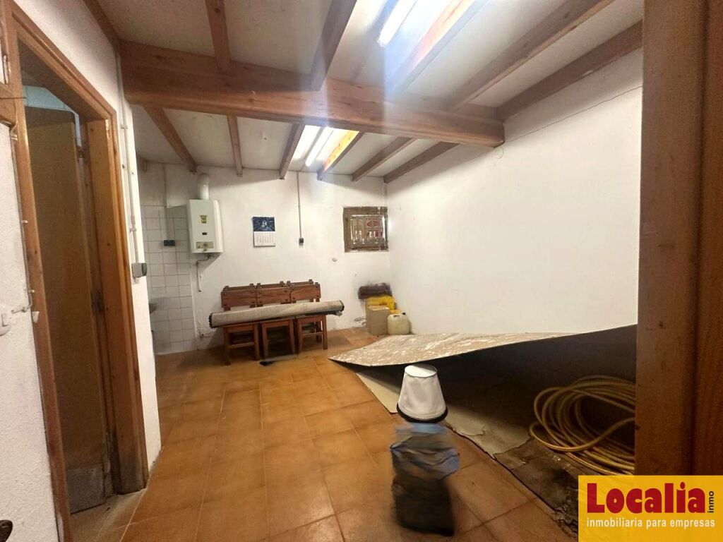 Nave de 295 metros a pie de calle, Torrelavega - foto 4